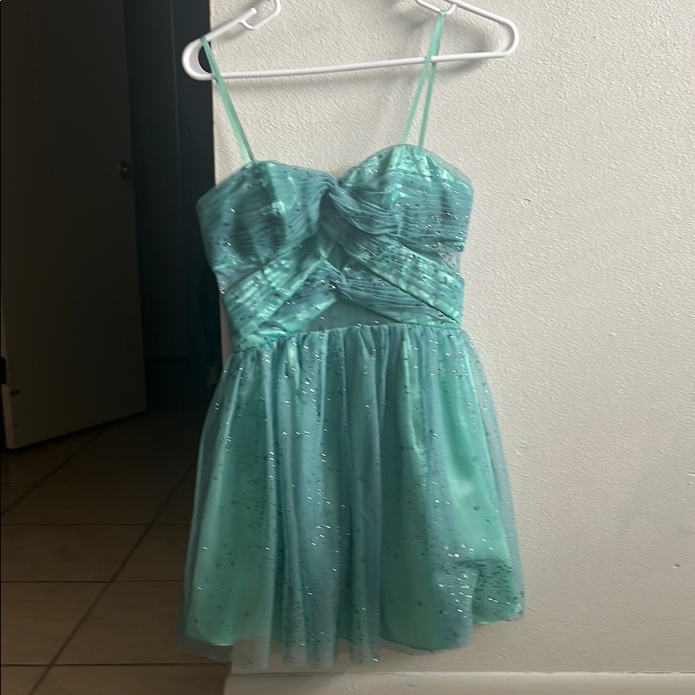 Mint Green Dress Perfect for Special Occasions